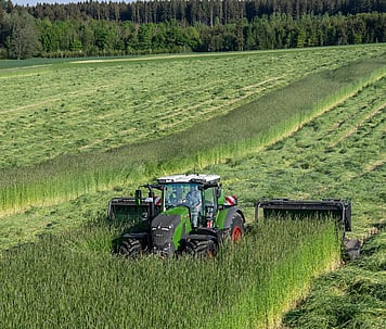 Fendt 800 Vario with Slicer / Mower Combination