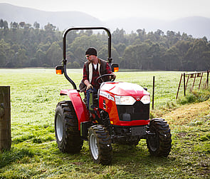 Massey Ferguson 8700 Tractor
