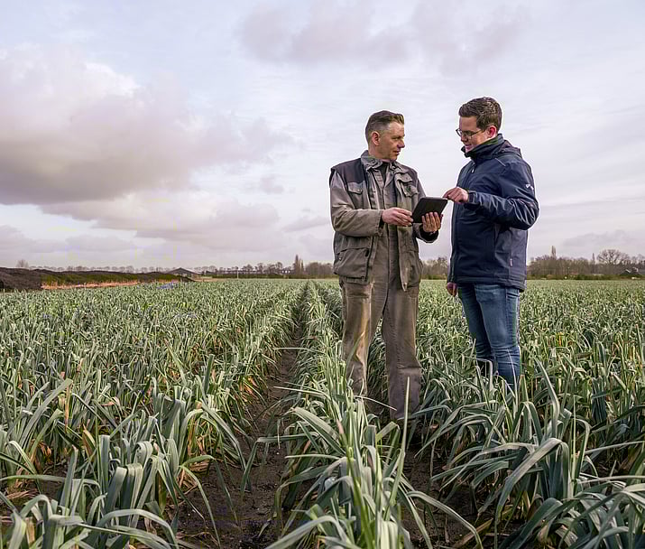On-farm consultation with a Trimble expert helping optimise precision agriculture.