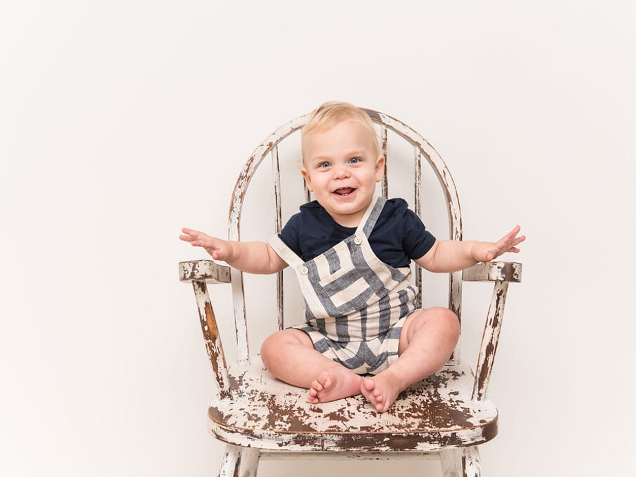 First Birthday Photoshoot.  Cakesmash.  Tauranga Photographer.  Tauranga Family Photographer.  Papamoa Family Photographer.  Family.  Bay of Plenty Photographer.