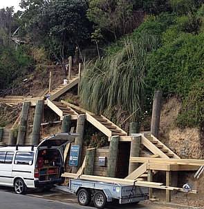 Landscape Construction - Retaining Walls, Fences, Pergolas