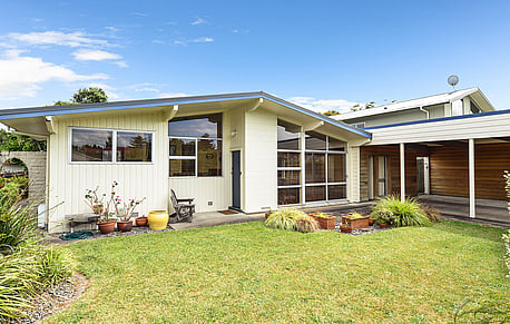 15 Bernard Street - ChedworthBY NEGOTIATION