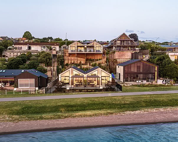 Roam Taupo - Prime Lakefront Location