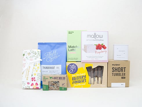 NZ TEA AND COFFEE BOX WITH SWEET TREATS