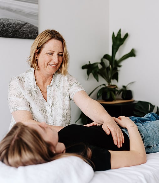 Image of Heather from Vital Body Therapy treating a client with Remedial Therapy. Cambridge clinic location, Waikato. New Zealand.