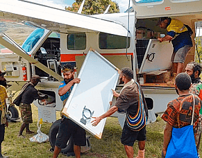 Flying seriously big fridges across razorback ridges