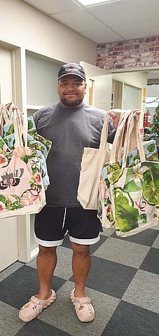 The magnificent Tom, Western Community Centre