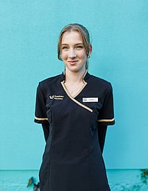 Julia - Pharmacy Assistant