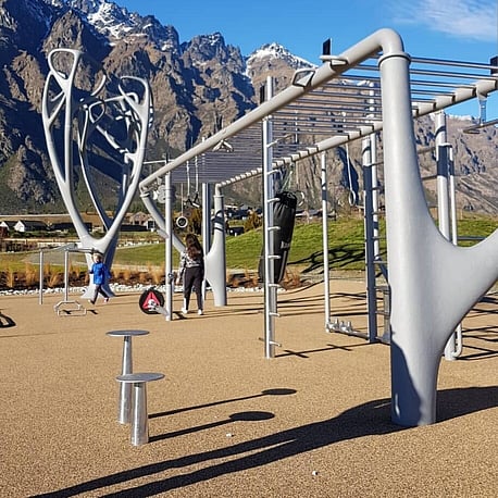 Sports Surfacing - Robust rubber flooring with excellent shock-absorbing properties, designed for use in versatile activity courts, recreational spaces, and commercial fitness centers.