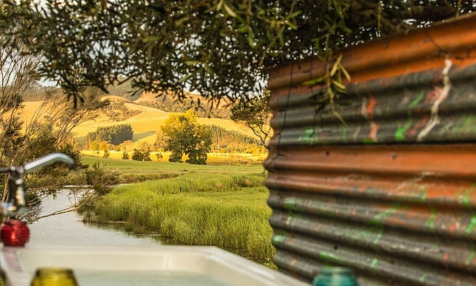 Hot tub bathing | Riverside views | Northland