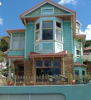 Exterior house painting of an iconic Wellington home (1 of the 7 sisters)