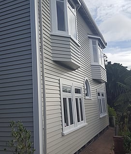 Exterior painting of a grand old Kelburn family home