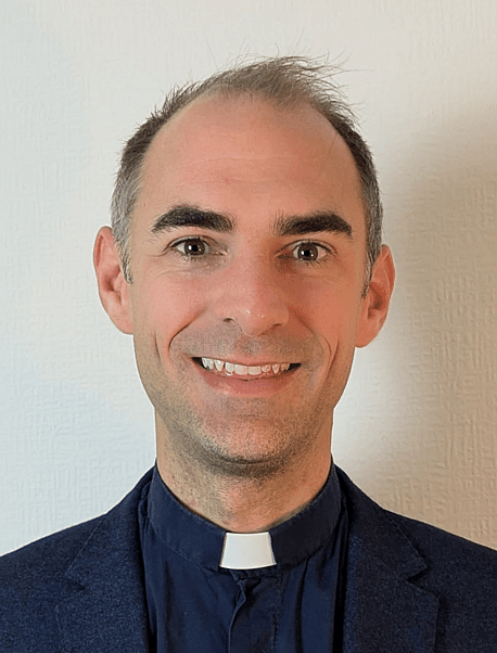 Dave Roberts - Vicar