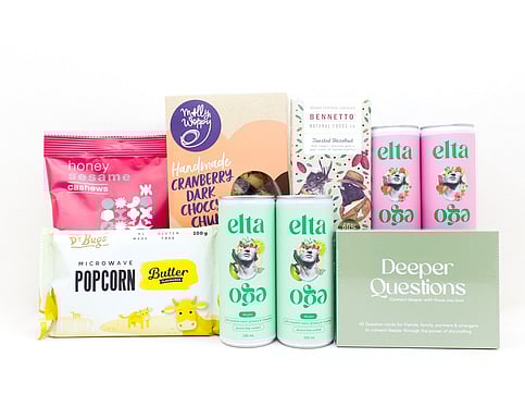 CARD GAME GIFT WITH NON ALCOHOLIC DRINKS