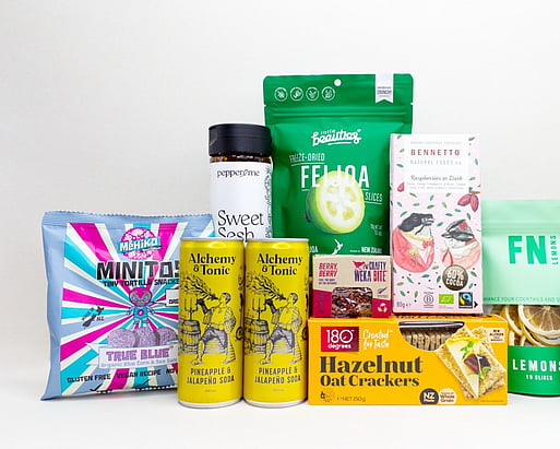 DANCING SAND GIN, CHOCOLATE, PEPPER & ME HOT HONEY, FNLEMONS