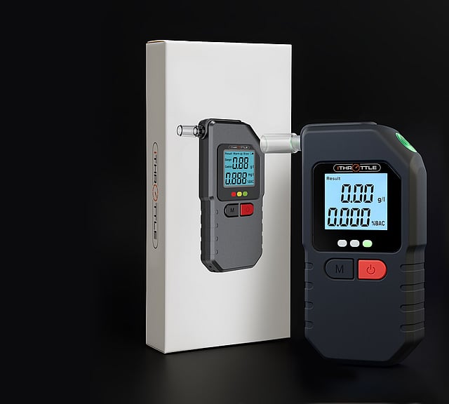 iThrottle Personal Breathalyser